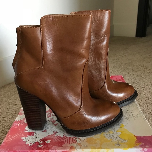 chinese laundry cognac boots
